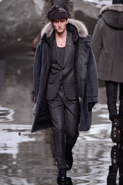 Look 20
